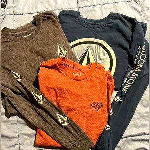 Gently used Volcom and Eighty eight long sleeve T- shirts bundle of 3.